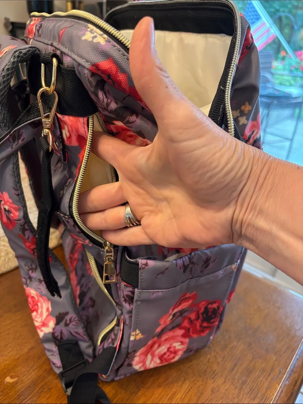 Floral Print Women’s Tote Bag - Pink Roses on Gray - Unbranded